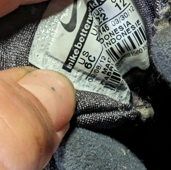 Nike - Picture 4 of 4